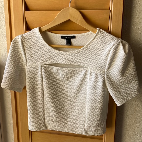 Off White Crop Top - Picture 2 of 4